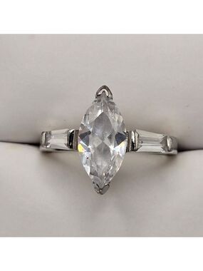 Victorian Silver Tone Gemstone Ring Casual Gift Size 7.75